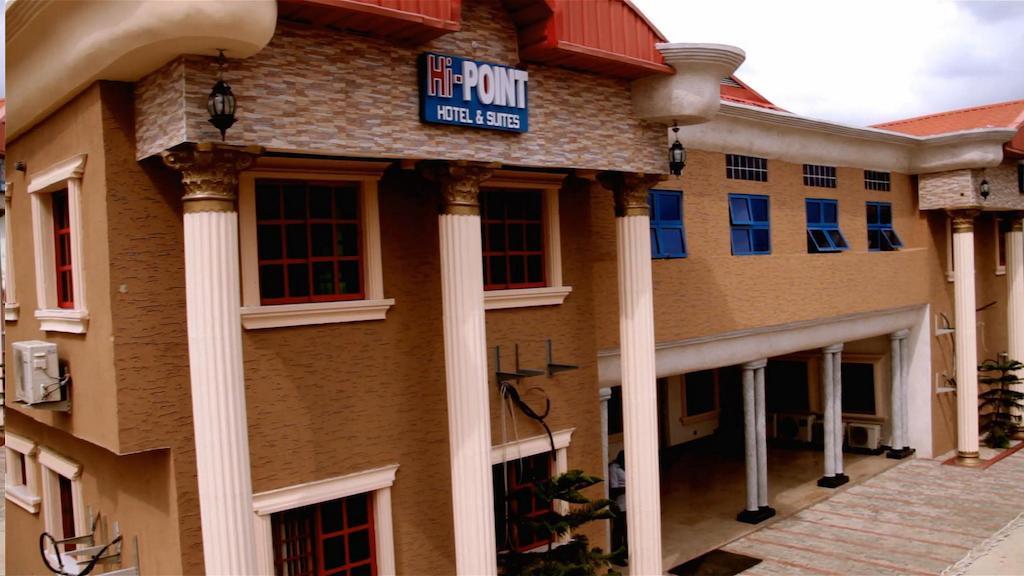 Hipoint Hotels And Suites Lagos Bagian luar foto